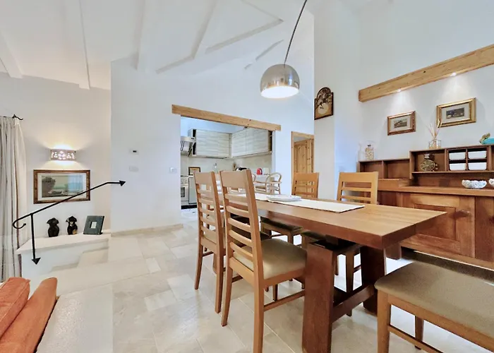 Villa La Degli Artisti Baja Sardinia