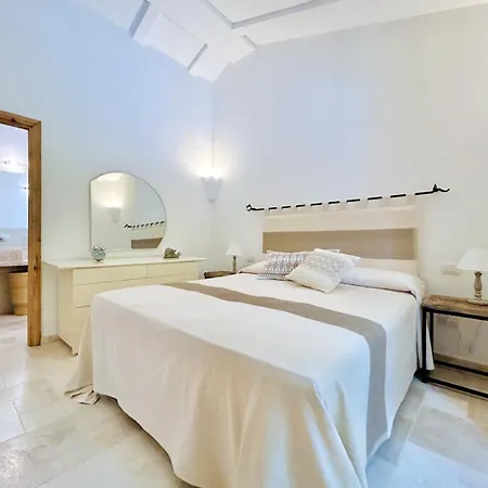 La Degli Artisti * Baja Sardinia