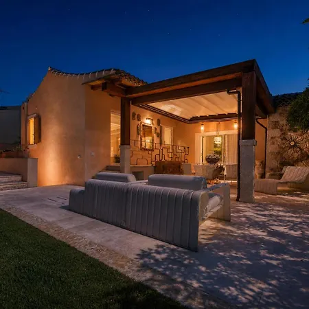 Villa La Degli Artisti Baja Sardinia