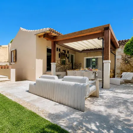 La Degli Artisti Villa Baja Sardinia